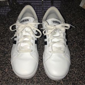 Like new Adidas Tennis Shoes